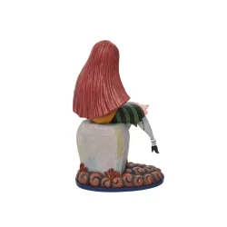 Figurine Sally sur une pierre tombale Disney traditions 6010865